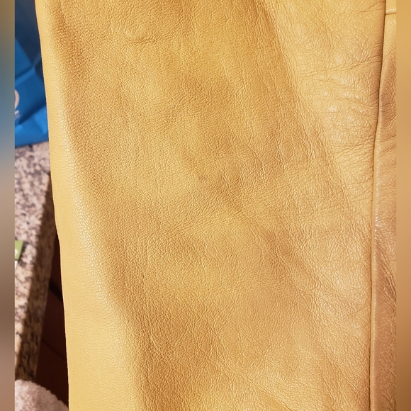 70s Vintage Belted Leather Jacket - Picture 9 of 9